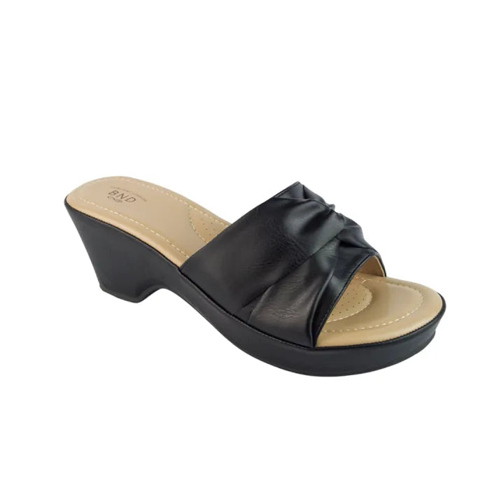 Faye Wedges 82707